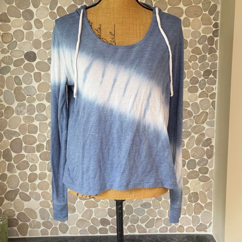 Aeropostale Blue and White Tie Dye hoodie